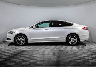 Подержанный автомобиль Ford Mondeo Sedan 2016 года (8 фото)