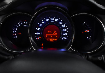 Подержанный автомобиль Kia Ceed Hatchback 2012 года (18 фото)