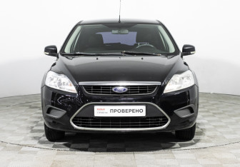 Подержанный автомобиль Ford Focus Hatchback 2011 года (2 фото)