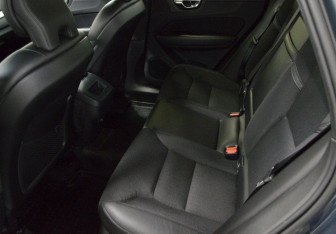 Подержанный автомобиль Volvo XC60 2018 года (11 фото)