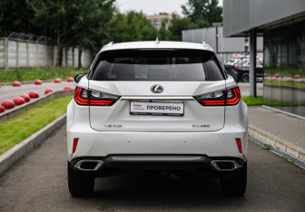 Подержанный автомобиль Lexus RX 2018 года (7 фото)