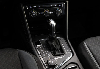 Подержанный автомобиль Volkswagen Tiguan 2017 года (13 фото)