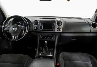 Подержанный автомобиль Volkswagen Amarok 2013 года (10 фото)