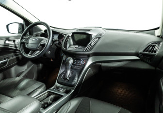Подержанный автомобиль Ford Kuga 2018 года (9 фото)