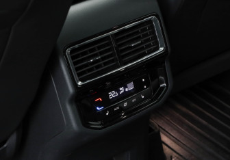 Подержанный автомобиль Volkswagen Teramont 2024 года (37 фото)