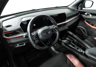 Подержанный автомобиль Geely Coolray 2024 года (11 фото)