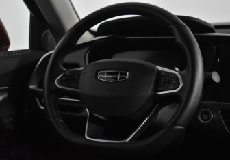Подержанный автомобиль Geely Tugella 2021 года (15 фото)