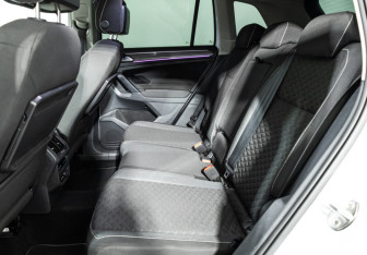 Подержанный автомобиль Volkswagen Tiguan 2018 года (10 фото)