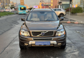 Подержанный автомобиль Volvo XC90 2012 года (2 фото)