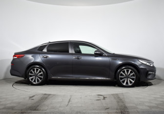 Подержанный автомобиль Kia Optima Sedan 2019 года (4 фото)