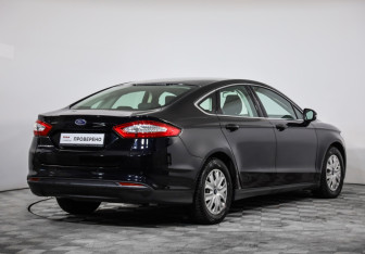 Подержанный автомобиль Ford Mondeo Sedan 2016 года (5 фото)