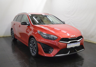 Подержанный автомобиль Kia Ceed Wagon 2021 года (3 фото)