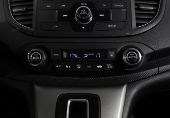 Подержанный автомобиль Honda CR-V 2013 года (20 фото)