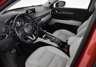 Подержанный автомобиль Mazda CX-5 2017 года (9 фото)