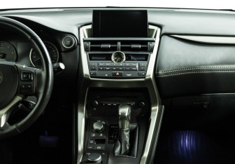 Подержанный автомобиль Lexus NX 2017 года (14 фото)