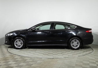 Подержанный автомобиль Ford Mondeo Sedan 2015 года (8 фото)