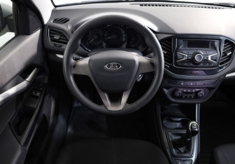 Подержанный автомобиль LADA (ВАЗ) Vesta Sedan 2016 года (11 фото)