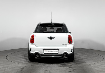 Подержанный автомобиль MINI Countryman 2012 года (6 фото)