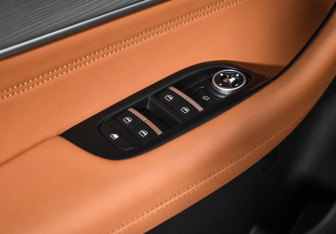 Подержанный автомобиль Chery Tiggo 8 Pro 2021 года (10 фото)
