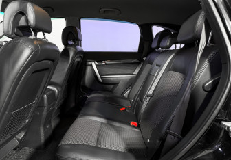 Подержанный автомобиль Chevrolet Captiva 2007 года (12 фото)