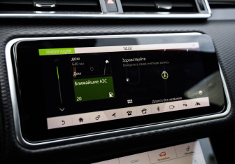 Подержанный автомобиль Land Rover Range Rover Velar 2017 года (17 фото)