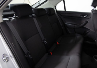 Подержанный автомобиль Skoda Rapid Liftback 2017 года (19 фото)