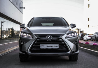 Подержанный автомобиль Lexus RX 2017 года (3 фото)