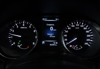 Подержанный автомобиль Nissan Qashqai 2016 года (12 фото)