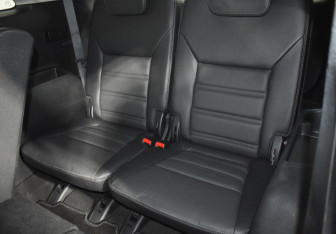 Подержанный автомобиль Kia Sorento 2016 года (12 фото)