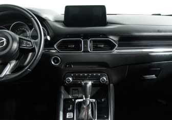 Подержанный автомобиль Mazda CX-5 2021 года (14 фото)