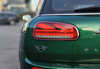 Подержанный автомобиль MINI Clubman Wagon 2021 года (7 фото)
