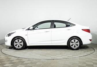 Подержанный автомобиль Hyundai Solaris Sedan 2015 года (8 фото)