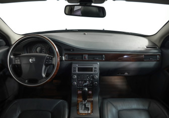 Подержанный автомобиль Volvo S80 2008 года (9 фото)