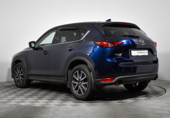 Подержанный автомобиль Mazda CX-5 2017 года (7 фото)