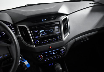 Подержанный автомобиль Hyundai Creta 2017 года (16 фото)