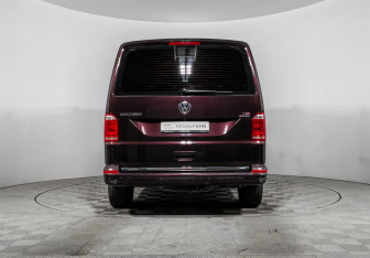 Подержанный автомобиль Volkswagen Multivan 2017 года (6 фото)
