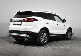 Подержанный автомобиль Geely Atlas Pro 2021 года (5 фото)