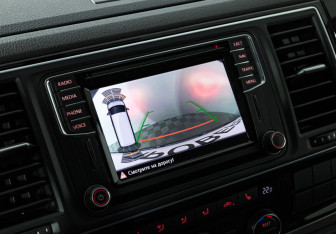 Подержанный автомобиль Volkswagen Multivan 2016 года (17 фото)