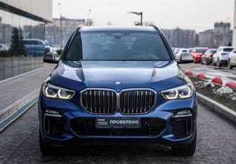 Подержанный автомобиль BMW X5 2019 года (4 фото)