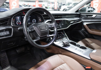 Подержанный автомобиль Audi A6 Sedan 2019 года (17 фото)