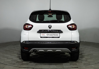 Подержанный автомобиль Renault Kaptur 2021 года (6 фото)