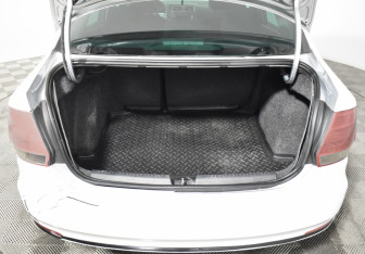 Подержанный автомобиль Volkswagen Polo Sedan 2019 года (17 фото)