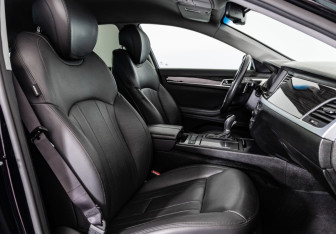 Подержанный автомобиль Hyundai Genesis 2016 года (29 фото)