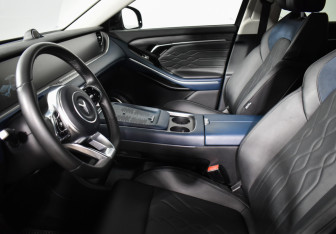 Подержанный автомобиль Voyah Free 2023 года (10 фото)