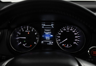 Подержанный автомобиль Nissan Qashqai 2017 года (20 фото)