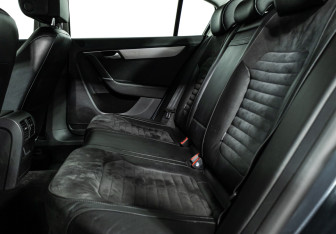 Подержанный автомобиль Volkswagen Passat Sedan 2012 года (10 фото)