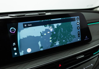 Подержанный автомобиль Chery Arrizo 8 2023 года (17 фото)