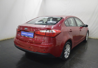 Подержанный автомобиль Kia Cerato Sedan 2014 года (5 фото)