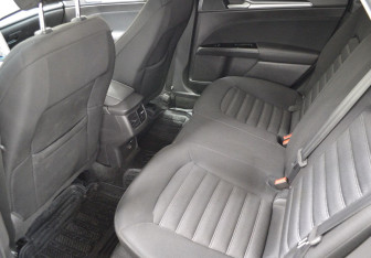 Подержанный автомобиль Ford Mondeo Sedan 2018 года (11 фото)