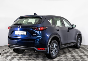 Подержанный автомобиль Mazda CX-5 2017 года (5 фото)